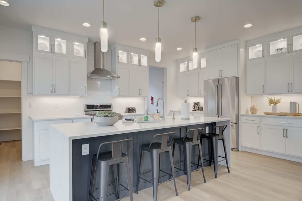 Kitchen: Step into a spacious, well-appointed kitchen complete with high-quality appliances and ample counter space, perfect for preparing meals for both you and your guests.