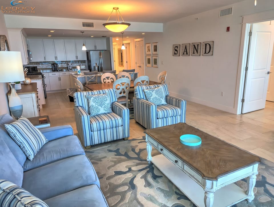 Blu 404 Living room