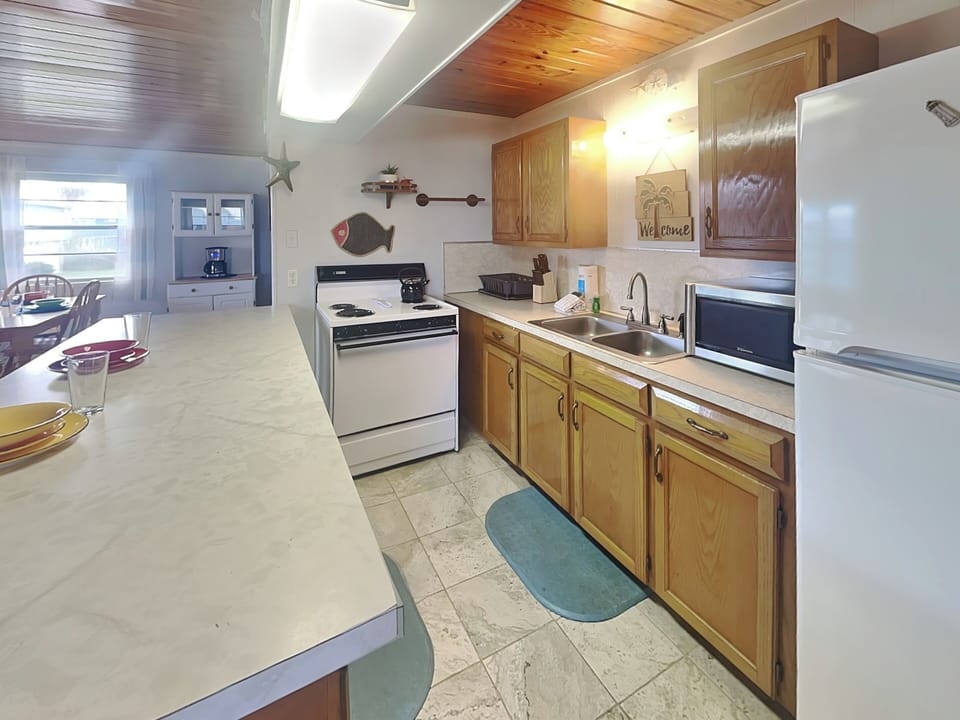 Full Size Kitchen