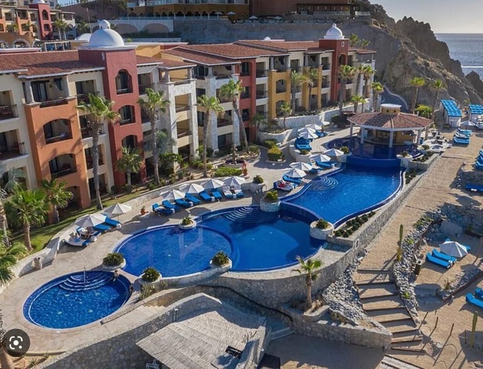 Elegant poolside
