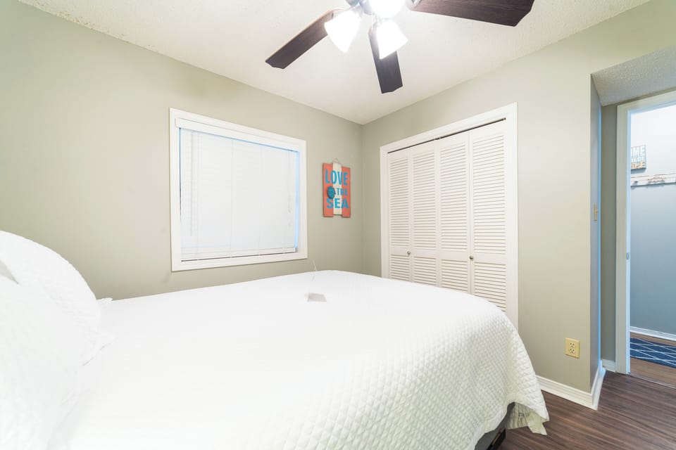 Guest bedroom