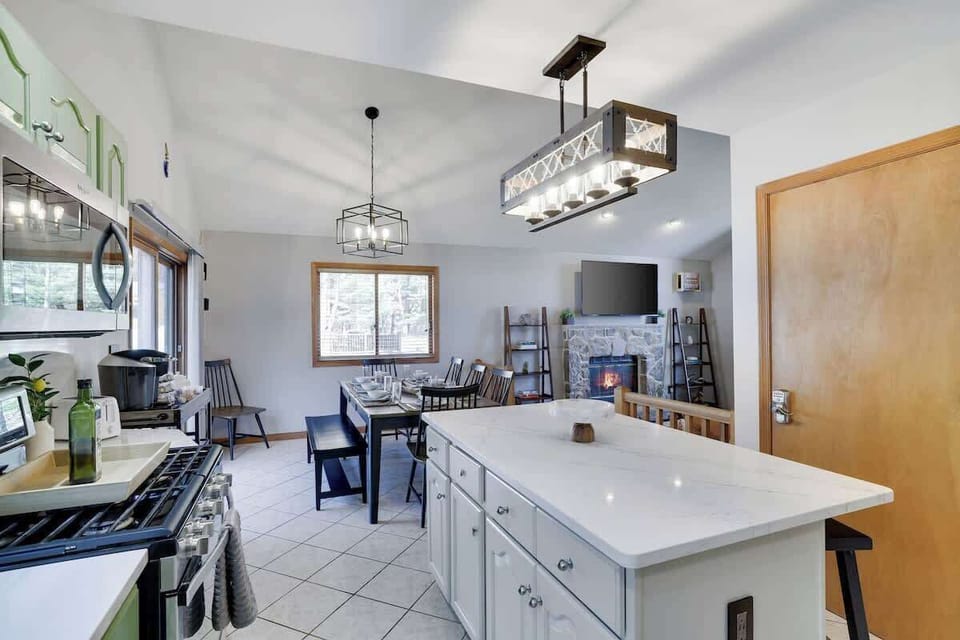 Fully stocked kitchen with everything you will need, including kids' cutlery and dishware.
