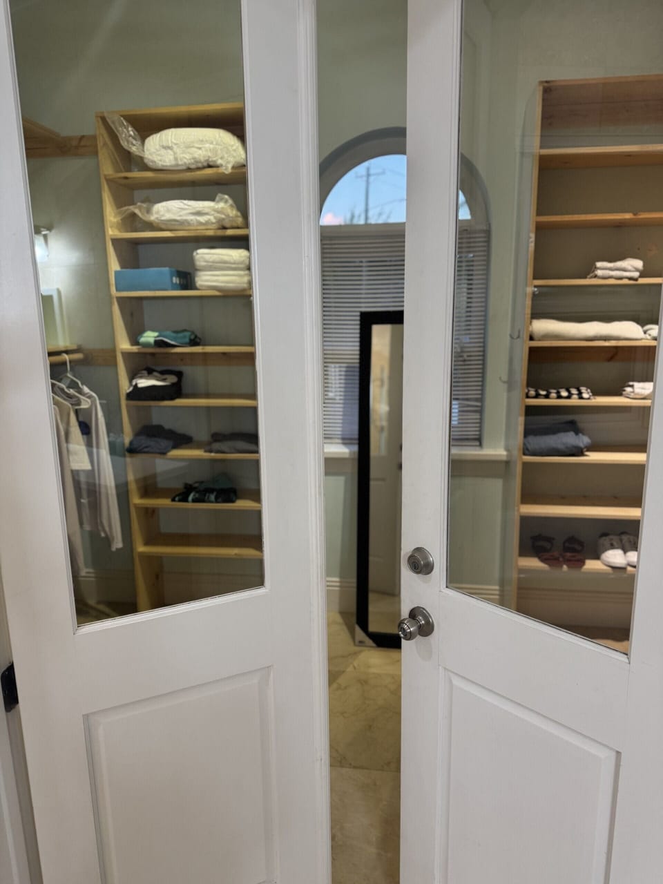 Walk in closet master suite