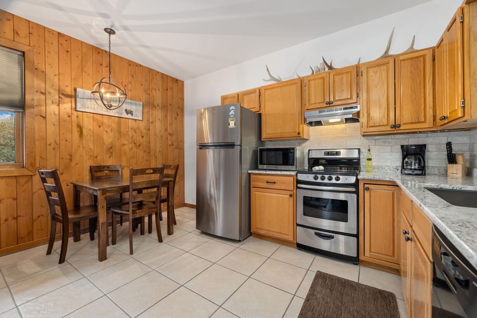 D1 Deluxe Kitchen & Dining Area
