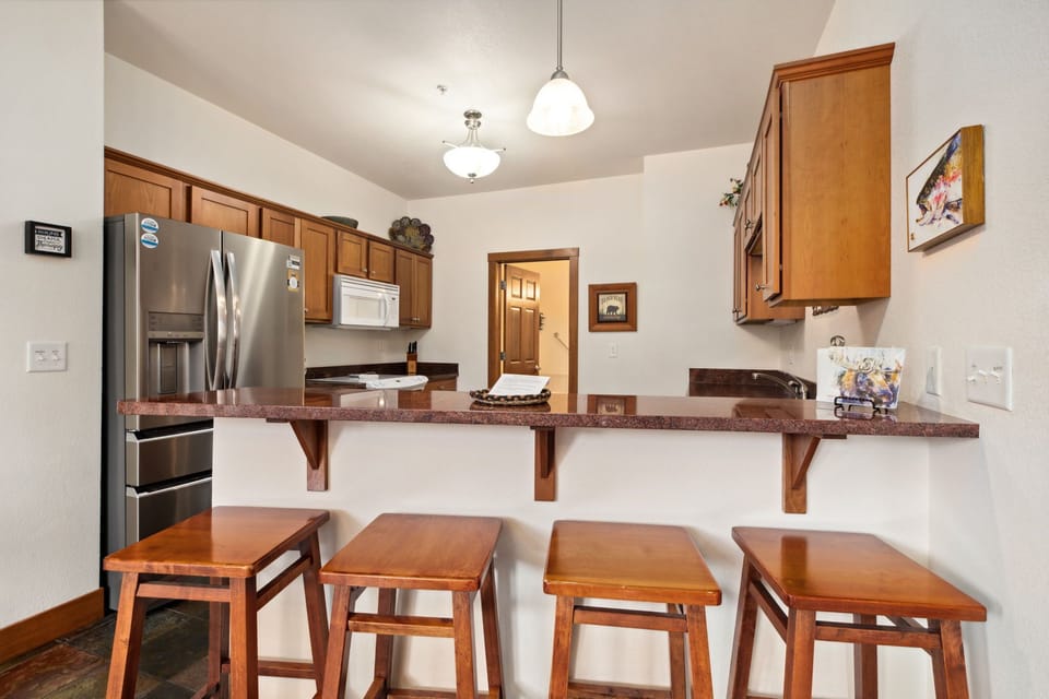 F4 Kitchen