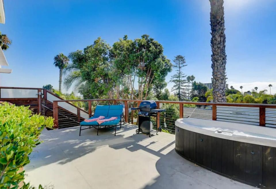 Enjoy al fresco dining on your private 300 sq. ft. patio, complete with comfortable seating and the perfect space for morning coffee or evening meals.