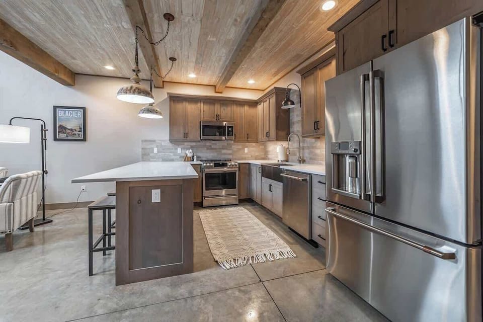 This kitchen is the perfect place to prepare great Montana steaks! Enjoy it all from here!