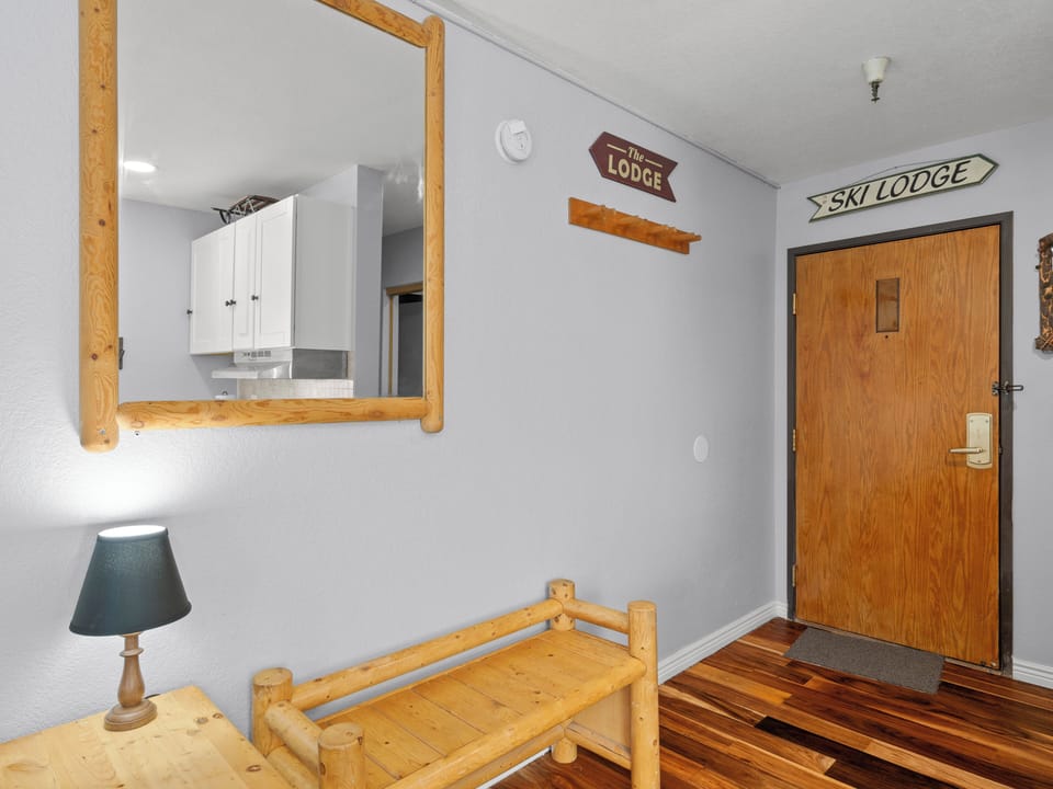 Entry / Shoe Storage