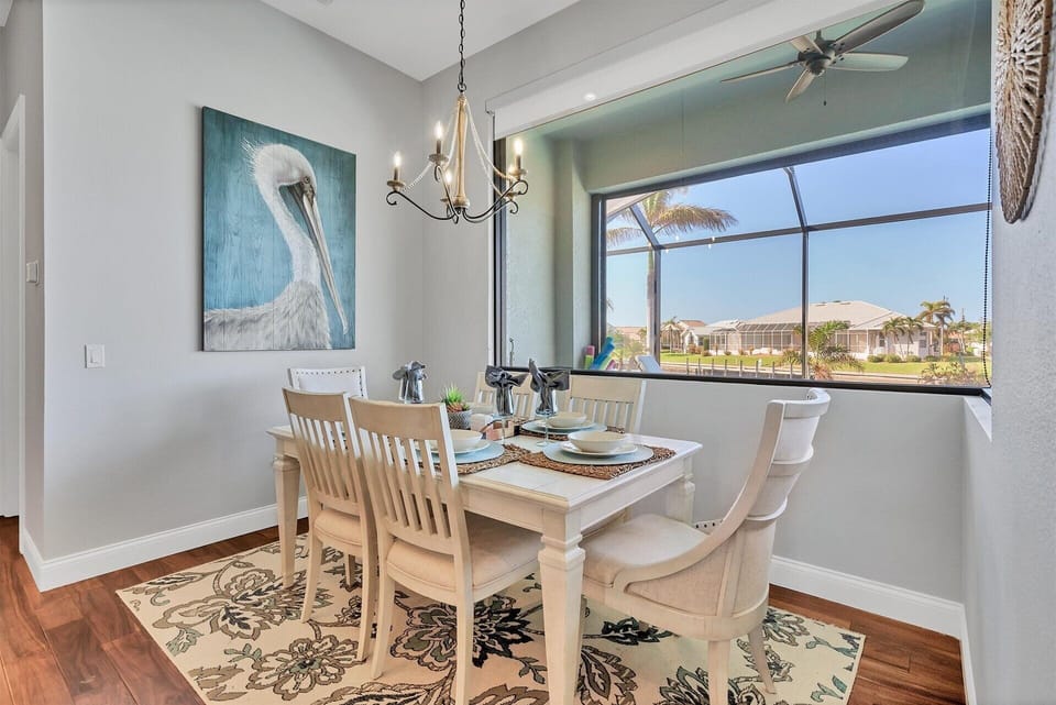 Dining table seats 6