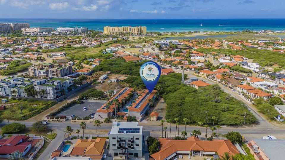 Cozy 1BR1BA w/ Balcony & Pool in Great Location! (24199)