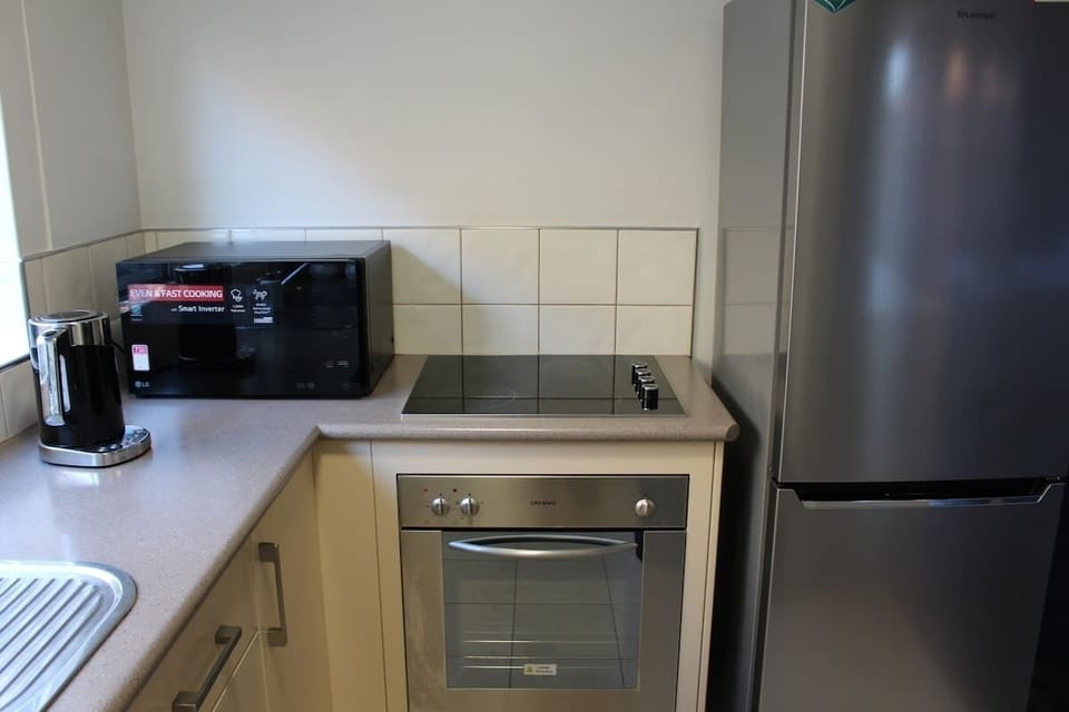 Fully equipped kitchen to suit long or short term stays
