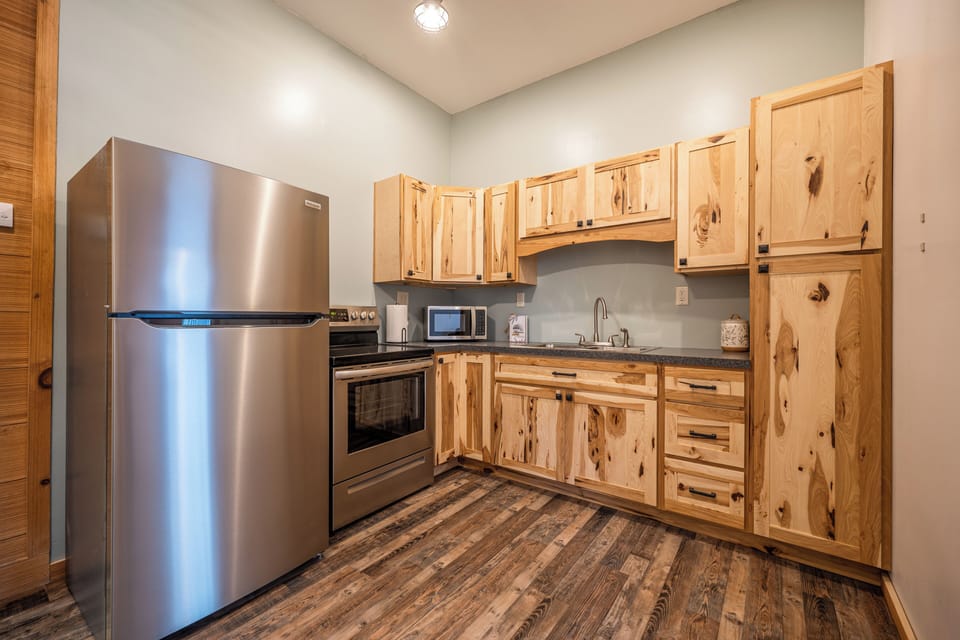 Lower Kitchen | 1st Floor | Breakfast Bar