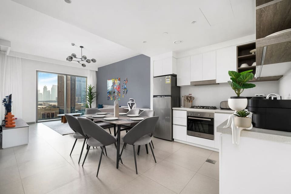 The artistic touches and elegant furniture create a relaxing yet sophisticated ambiance. You’ll feel right at home, and maybe even a little spoiled!