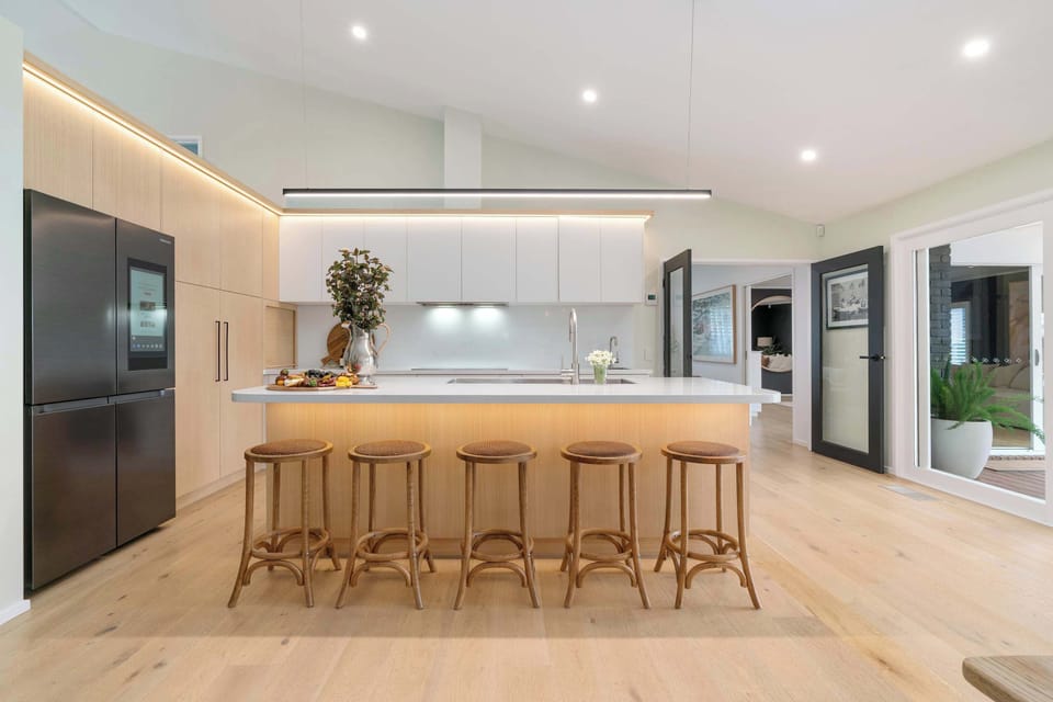 Brand new kitchen, with state of the art amenities.