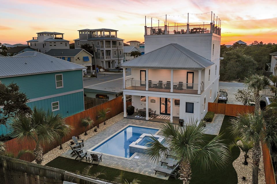 Spectacular Palm Paradise!