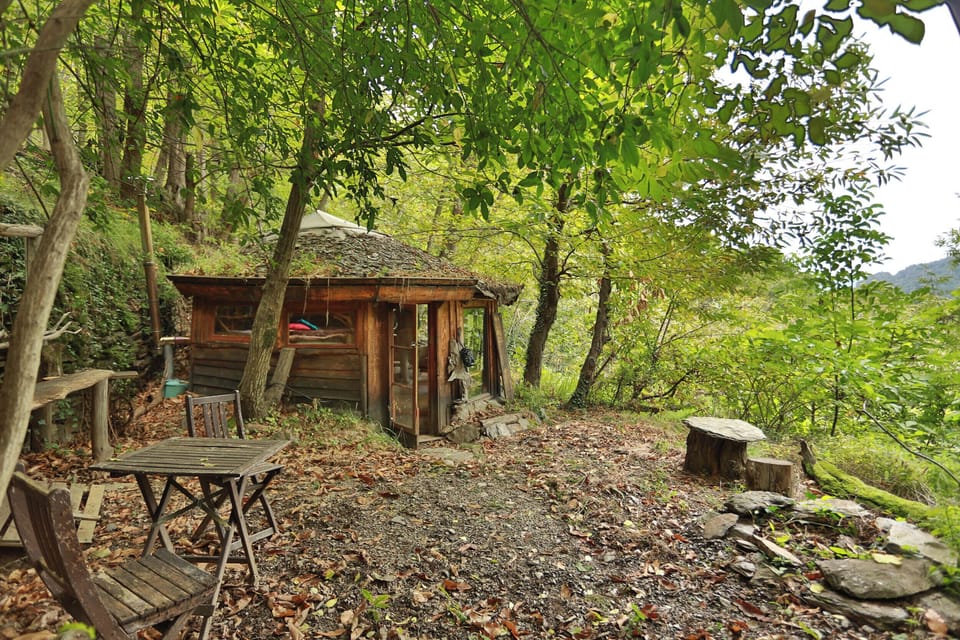 Exterior of the small cabin