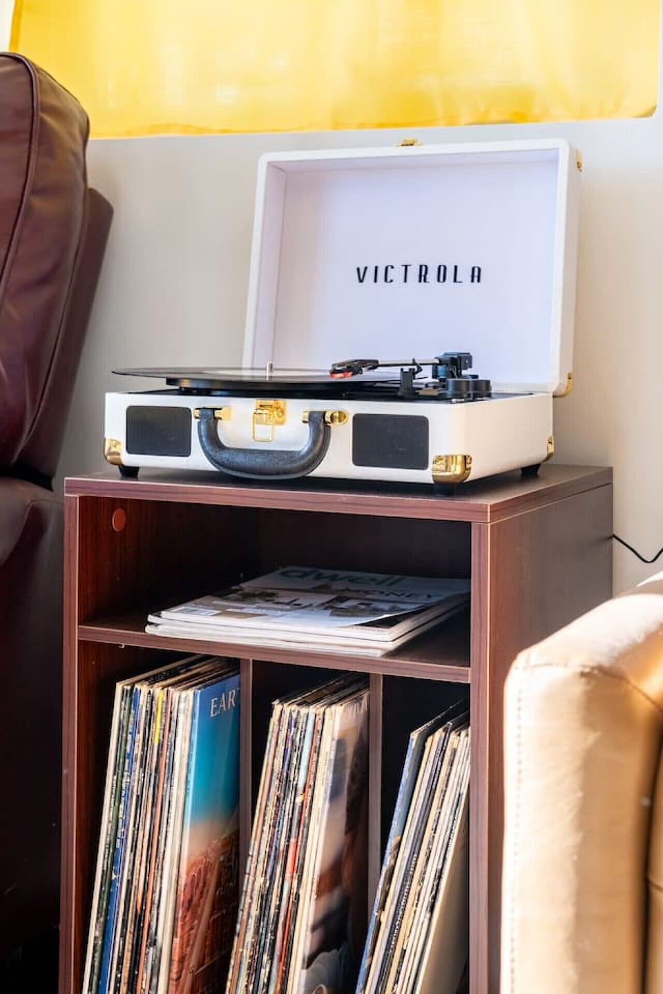 Record player with mostly 70`s music.