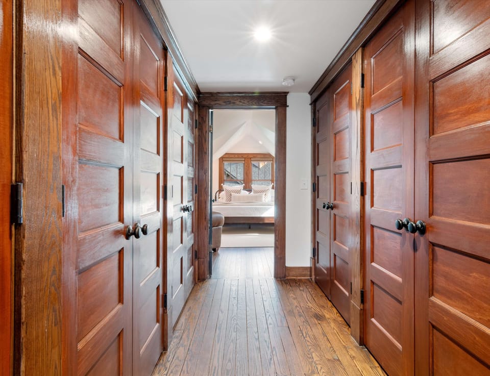 Hallway to bedroom 3