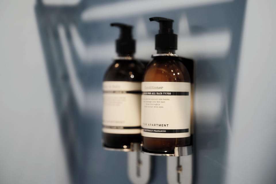 Bathroom amenities
