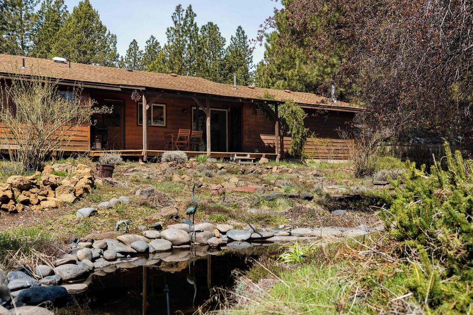 Step into Diamond Retreat, your haven in Bend