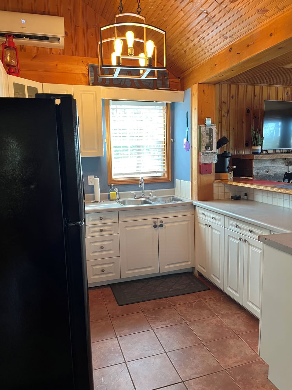 Full kitchen with all cutlery and stocked with pots, pans and much more. 