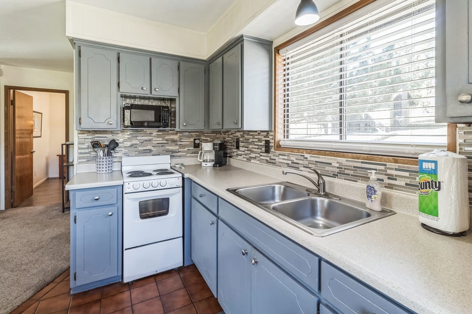 Indoors, Kitchen, Microwave, Oven, Sink