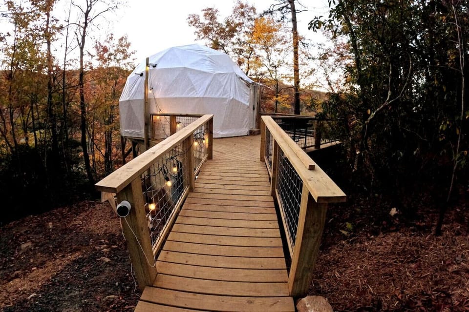 Welcome to the Hummingbird Dome at Pisgah Dome. You deserve it. Romantic getaway, mountain bike adventure camp, or just time away from the stresses of everyday life. This is the experience you have been looking for.