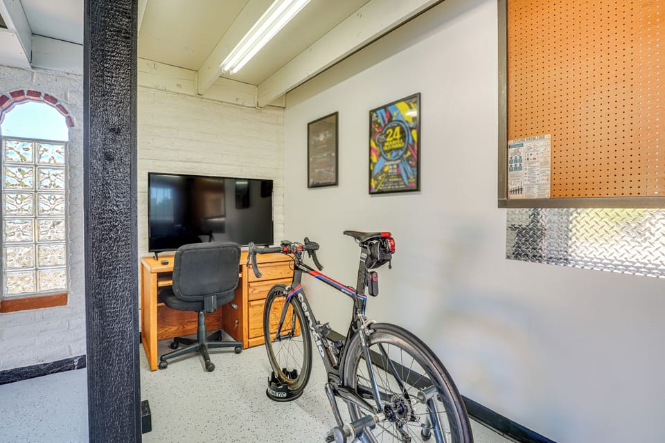 Virtual Cycling Training Room (Trainer & Bikes Not Provided)