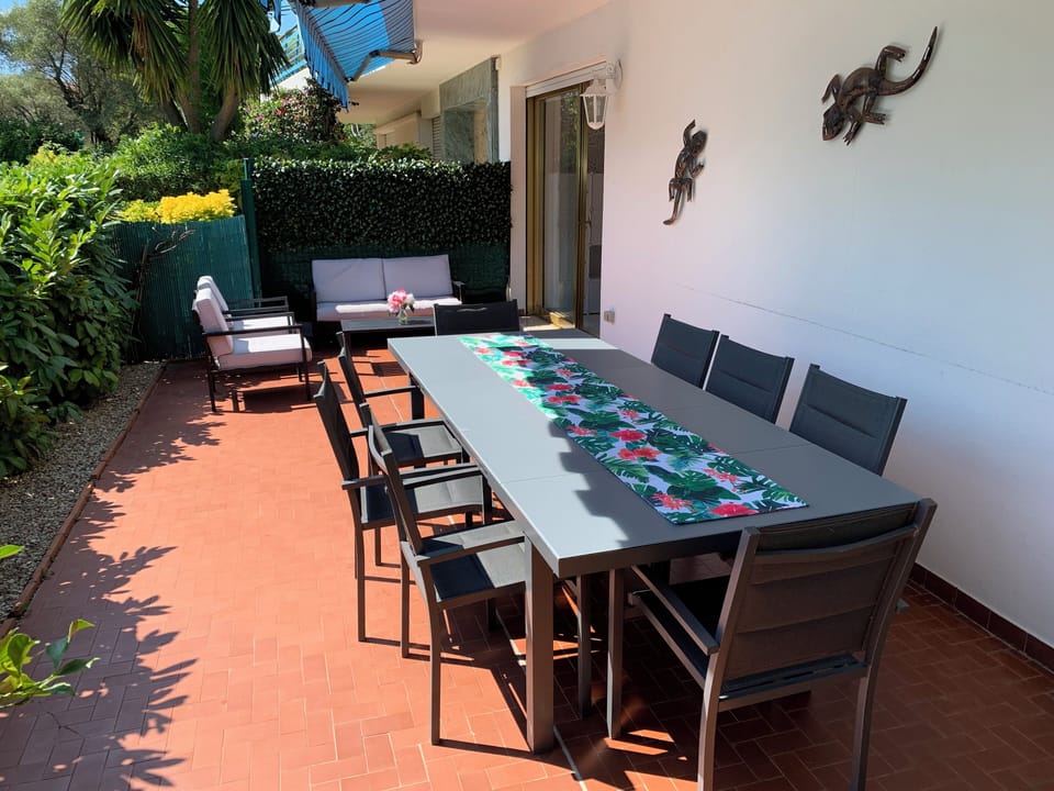 Large outside table
