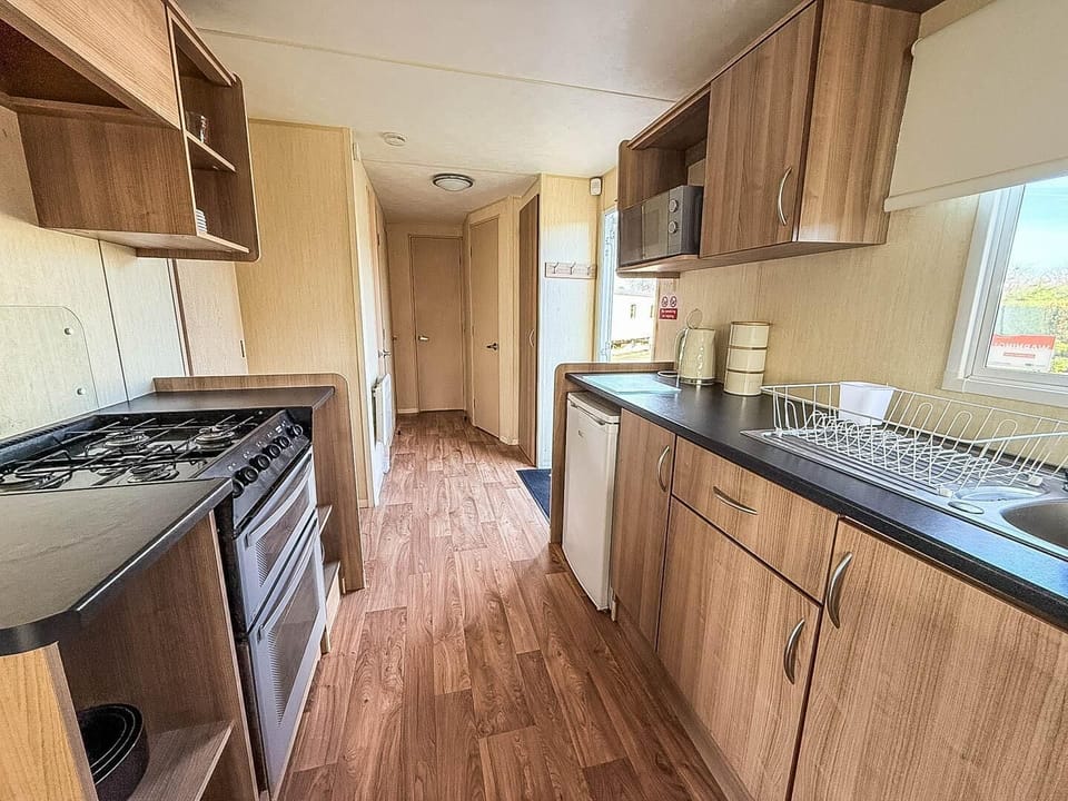 Southview Holiday Park Skegness is the ultimate destination for static caravan holidays, offering short stays and last-minute dog-friendly breaks in Skegness, Lincolnshire, United Kingdom.