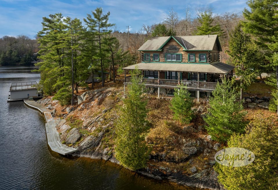 Morning Belle - Lake Side