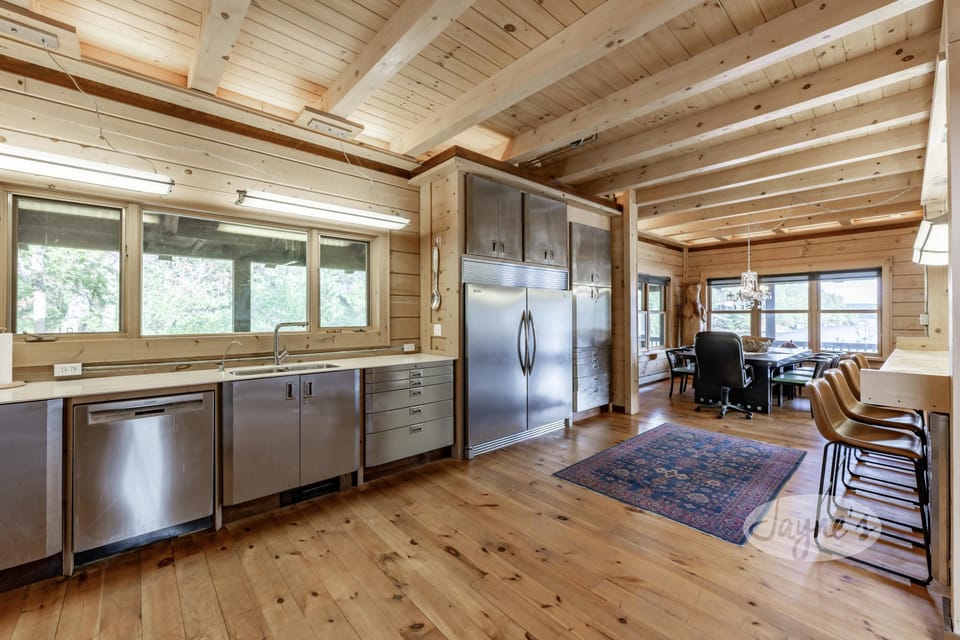 Kitchen &amp; Dining