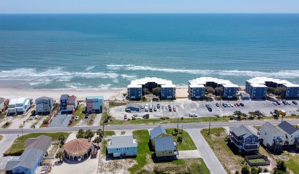 Aerial of Topsail Reef back