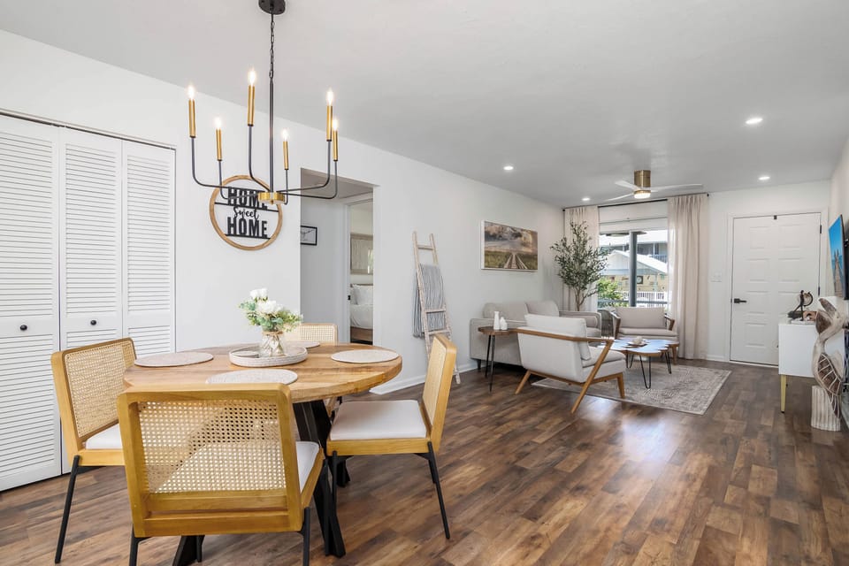 Cozy Dining Room with Dimmable Chandelier lights 