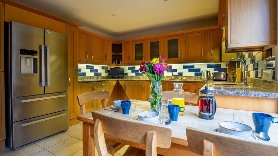 The traditional kitchen has everything you need for your stay