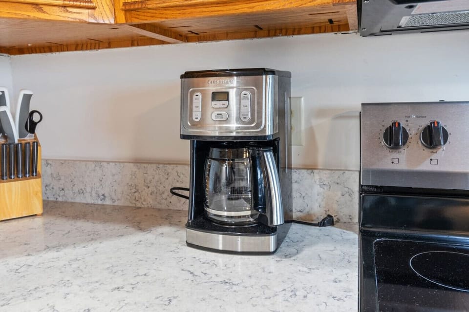 Drip coffee pot