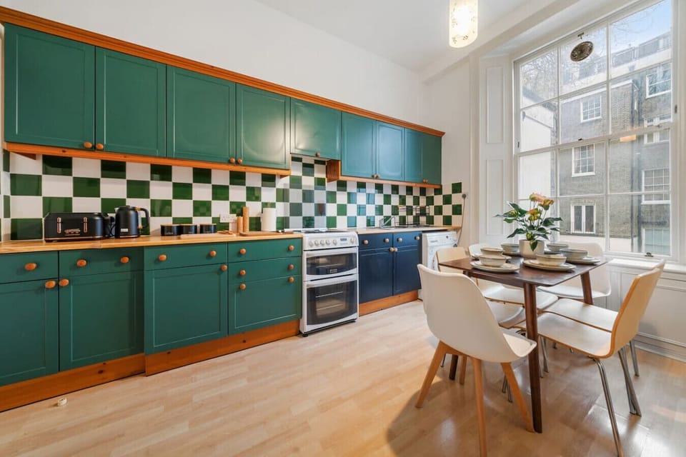 Kitchen (Equipped with all the essentials)