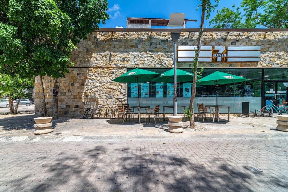 Explore trendy cafes, gourmet restaurants, and a convenient supermarket just steps away