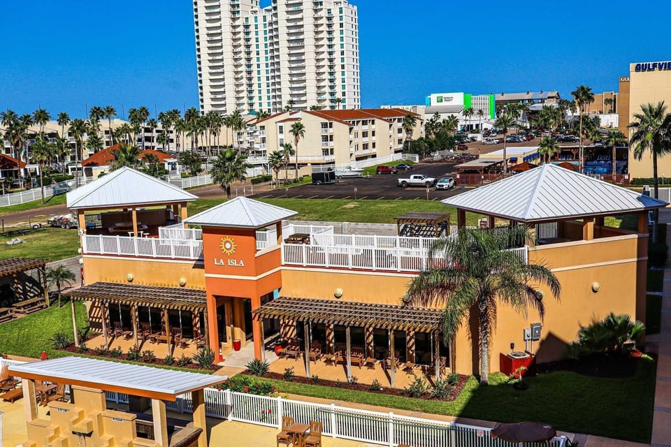 Building, Hotel, Resort, House, City