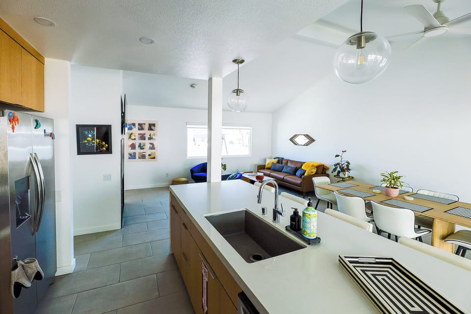 Dedicated dining area and breakfast counter