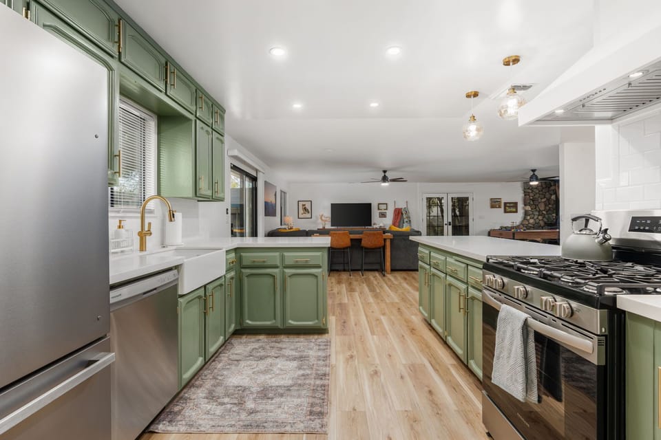 Fully stocked kitchen with all the essentials