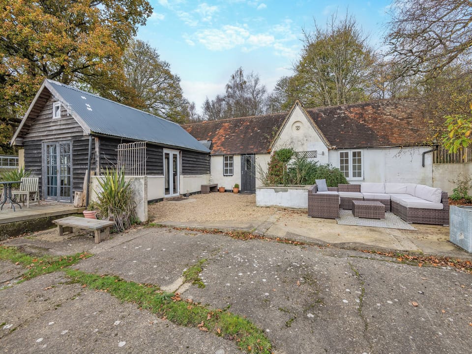 Entertainment | Bohemia Cottage, Tunbridge Wells