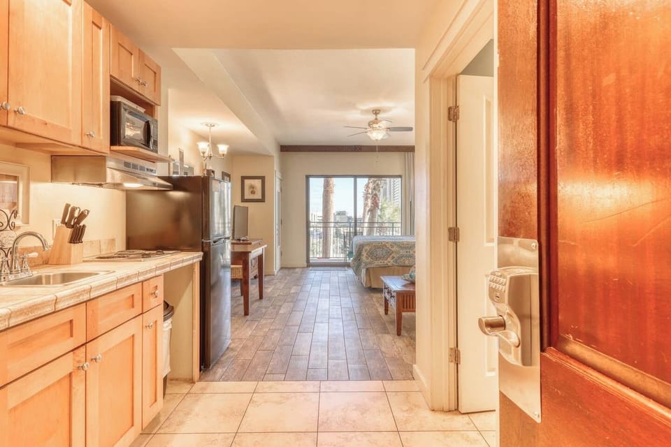 Kitchenette with a full size fridge + everything you will need to make some quick meals!