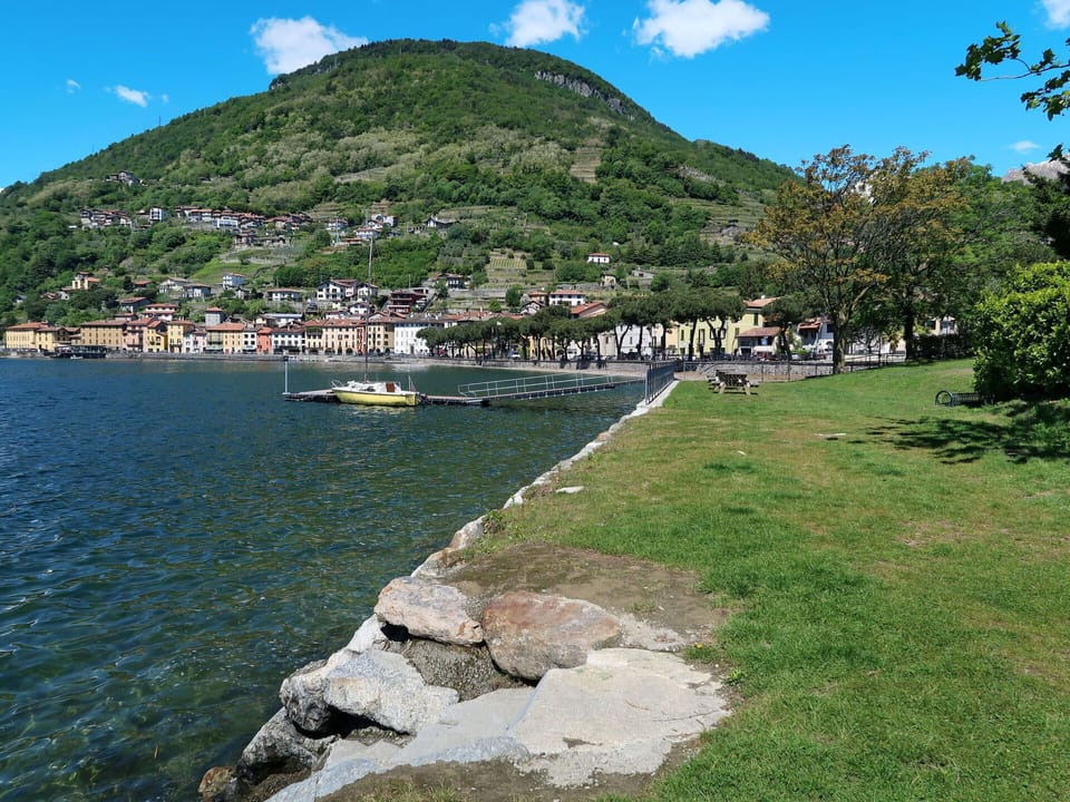 Water, Mountainous Landforms, Hill, Summer, Coastal And Oceanic Landforms, Coast, Bank, Recreation, Hill Station, Vacation