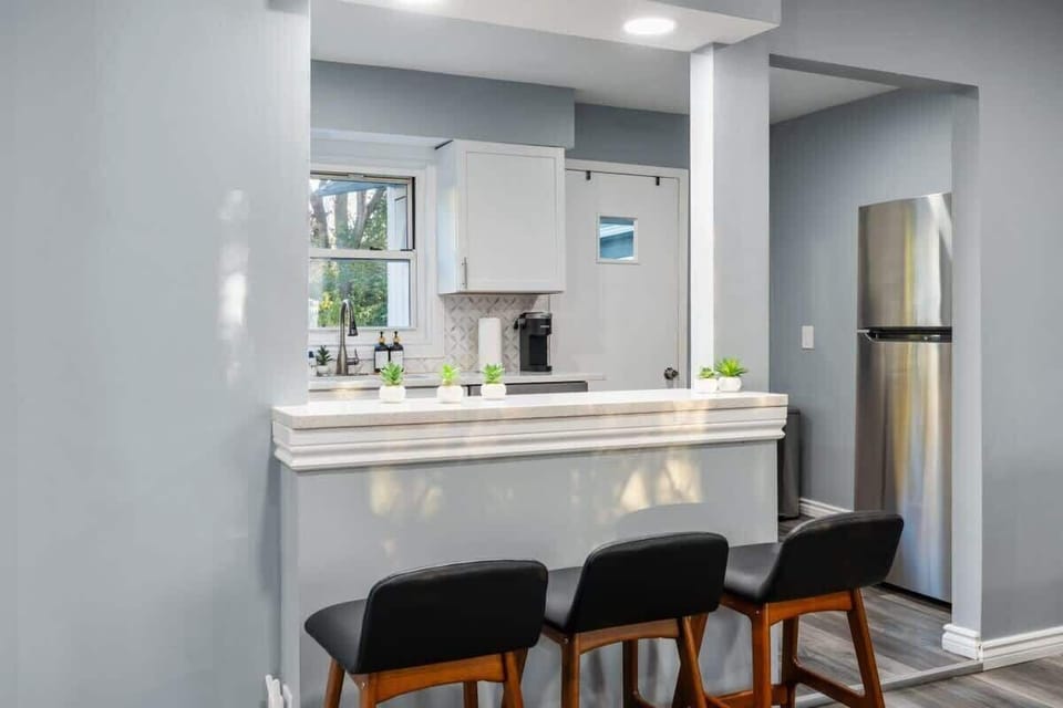 Kitchen Bar