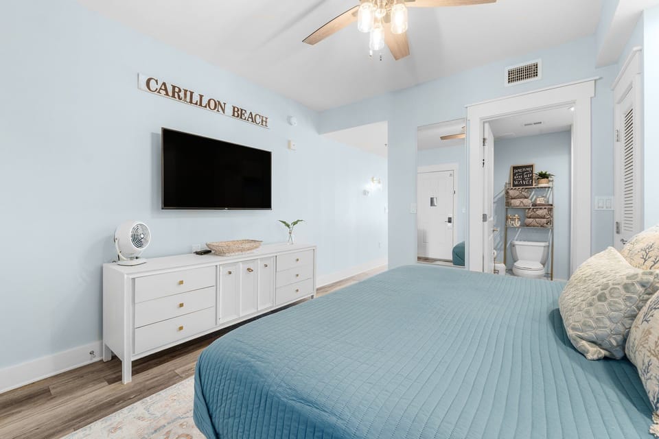 Bedroom/Bathroom