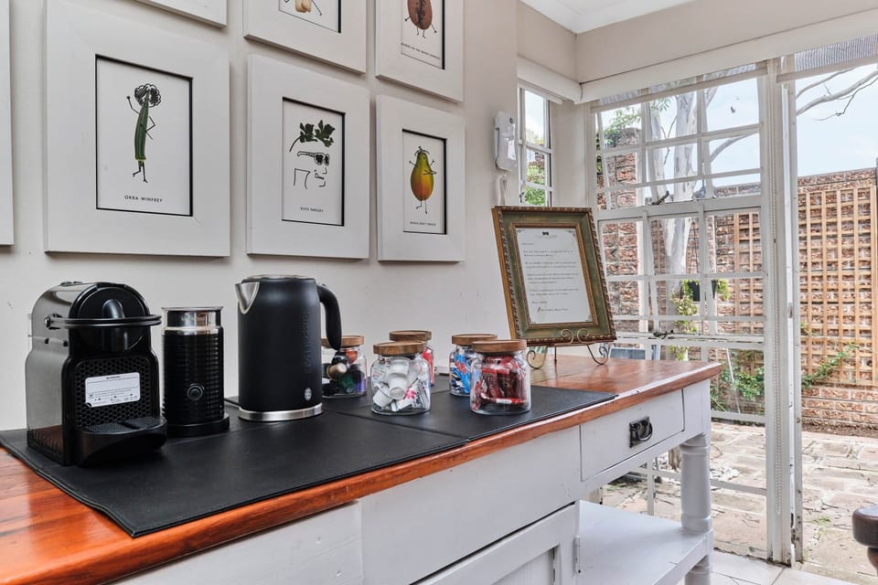 The Manor - Kitchen - L97
