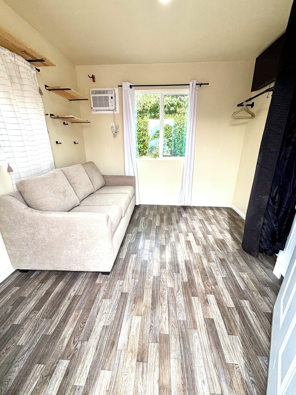 Couch pulls out to full bed, linens provided.