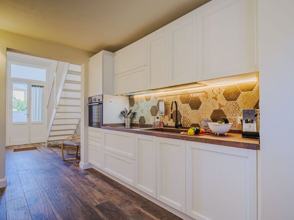 Building, Plant, Furniture, Table, Chair, Window, Shade, Tree, Orange, Outdoor Furniture