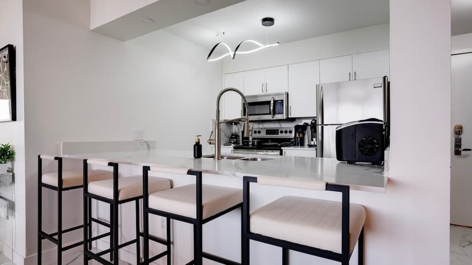 4 Bar Stools for the Kitchen Island